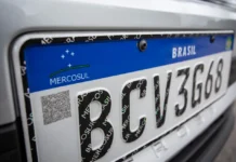 Comissão aprova proposta de recolocação de município e estado nas placas dos carros