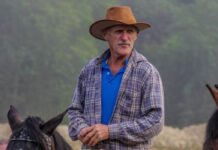 “Era necessário essa despedida”, diz filha sobre adeus de égua ao tutor em velório