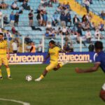“Feliz por estar em 3º lugar, com Messi e Cristiano Ronaldo”, afirma Otero