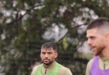 Anunciado na última sexta-feira, Ronald já trabalha com o elenco do Criciúma no CT