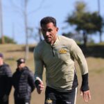 Líder da Série B, Criciúma inicia preparação para confronto direto contra o Vila Nova