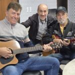 Souza recorda trajetória de décadas marcada pelo violão e pela música