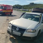 Colisão entre dois carros deixa três pessoas feridas na SC-108, em Urussanga