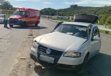 Colisão entre dois carros deixa três pessoas feridas na SC-108, em Urussanga