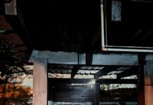Incêndio danifica parte de pergolado no centro de Morro da Fumaça