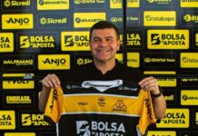 Umberto Louzer é apresentado oficialmente no Criciúma