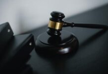 Júri em Criciúma condena homem a mais de 24 anos de prisão por tentativa de feminicídio